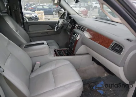2007 Chevrolet Tahoe Ltz from USA, damaged, VIN 1GNFK13047J373446